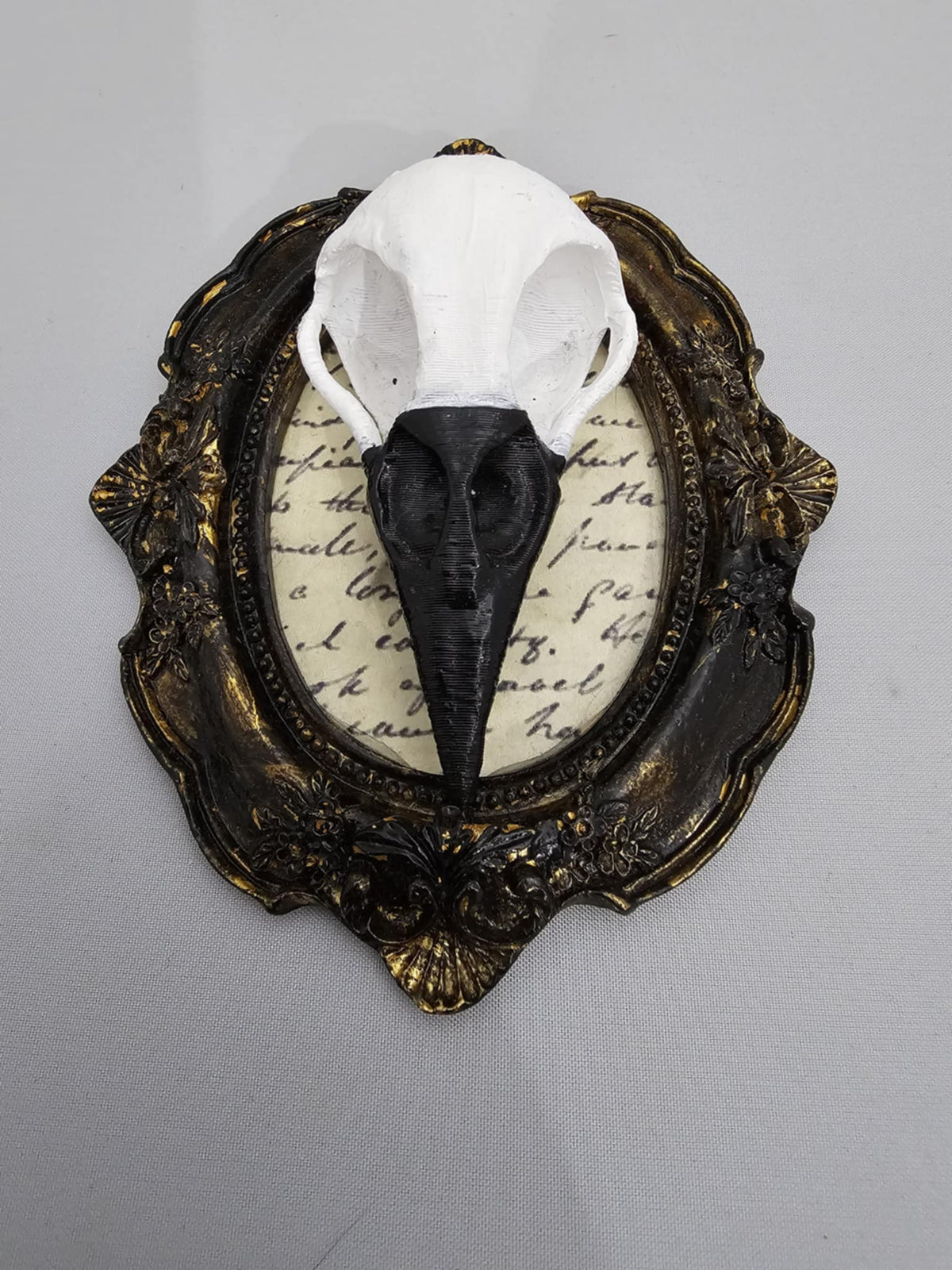 Deadhead - Raven Skull Black/Gold Frame